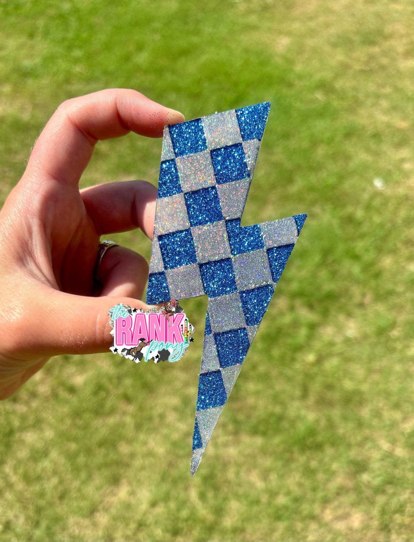Checkered Bolt