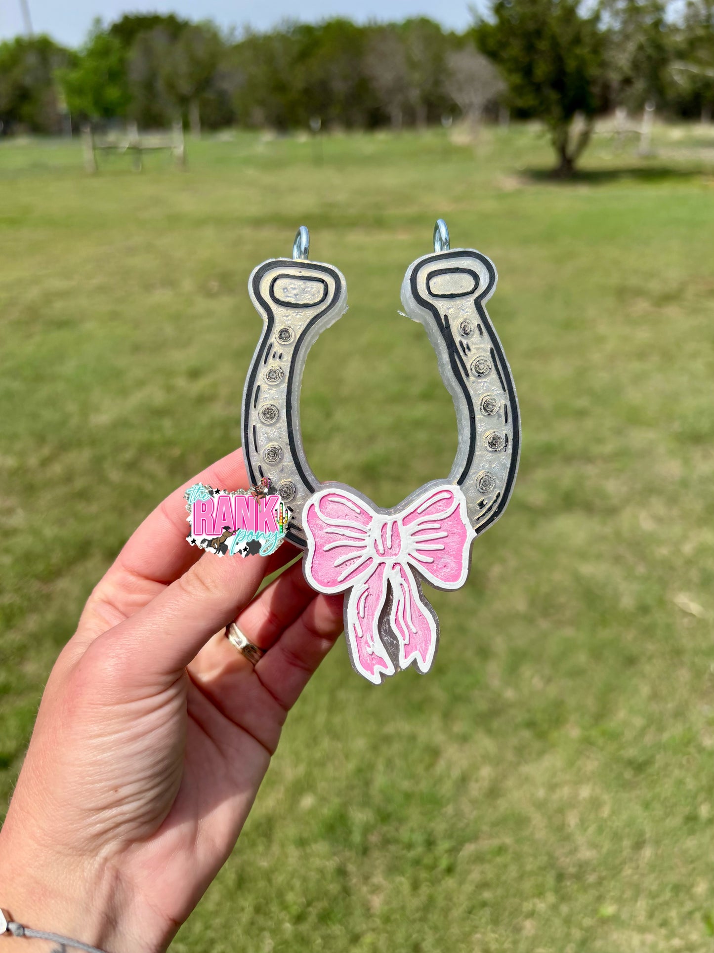Horseshoe Bow